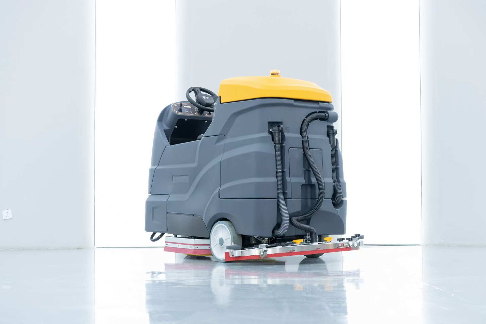 HX-90 Ride On Floor Scrubber