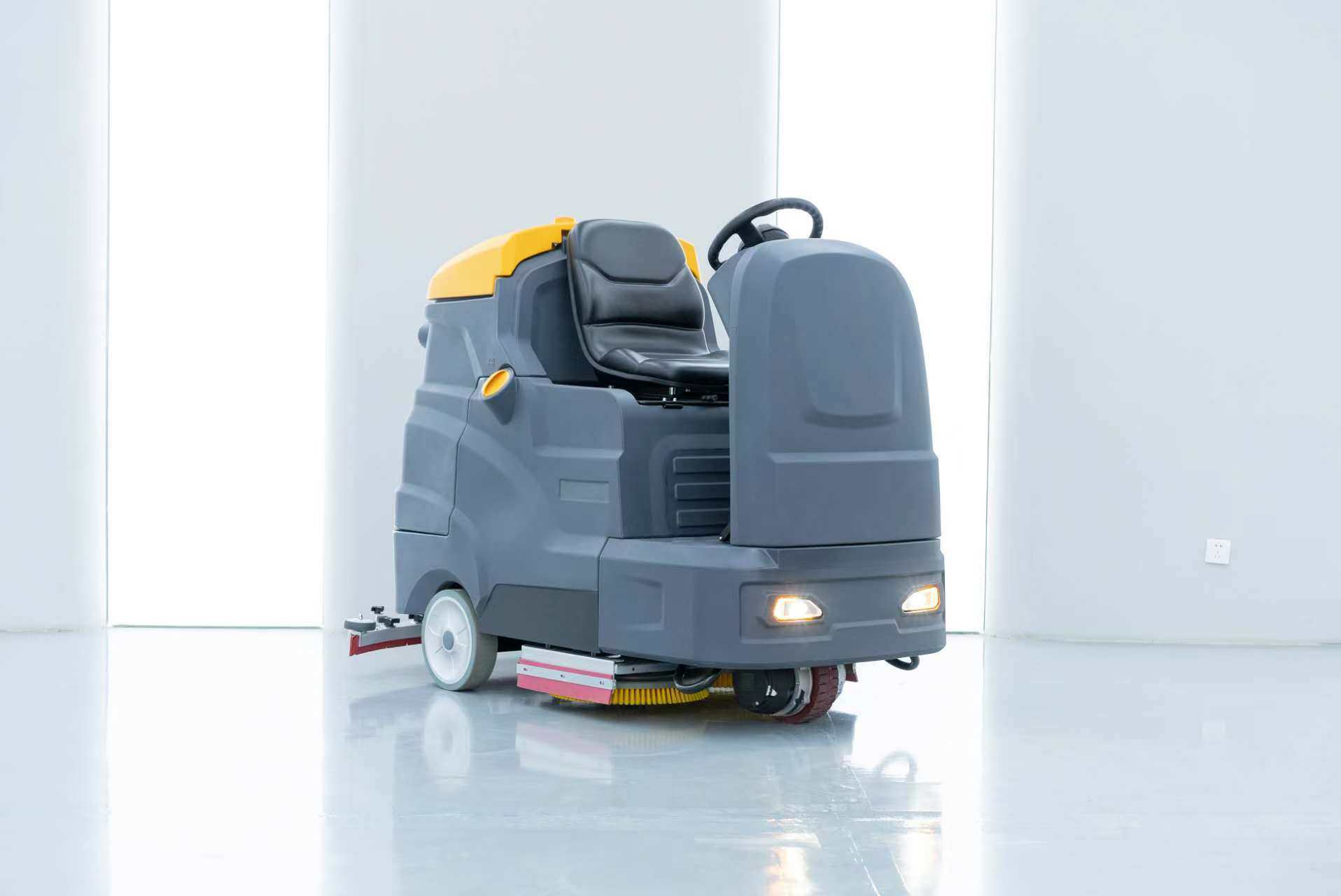 HX-90 Ride On Floor Scrubber