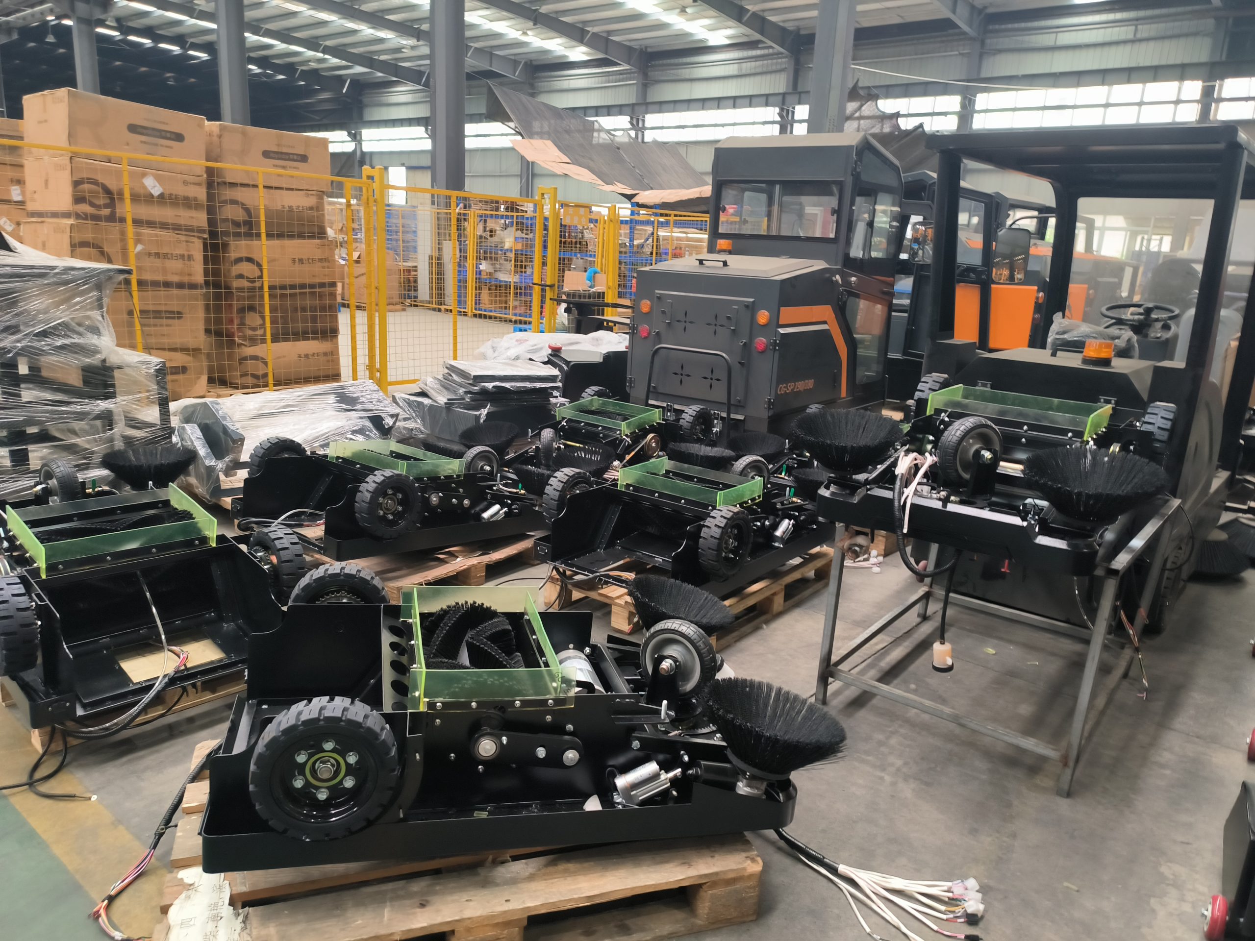 HS-190 Closed Cockpit Floor Sweeper
